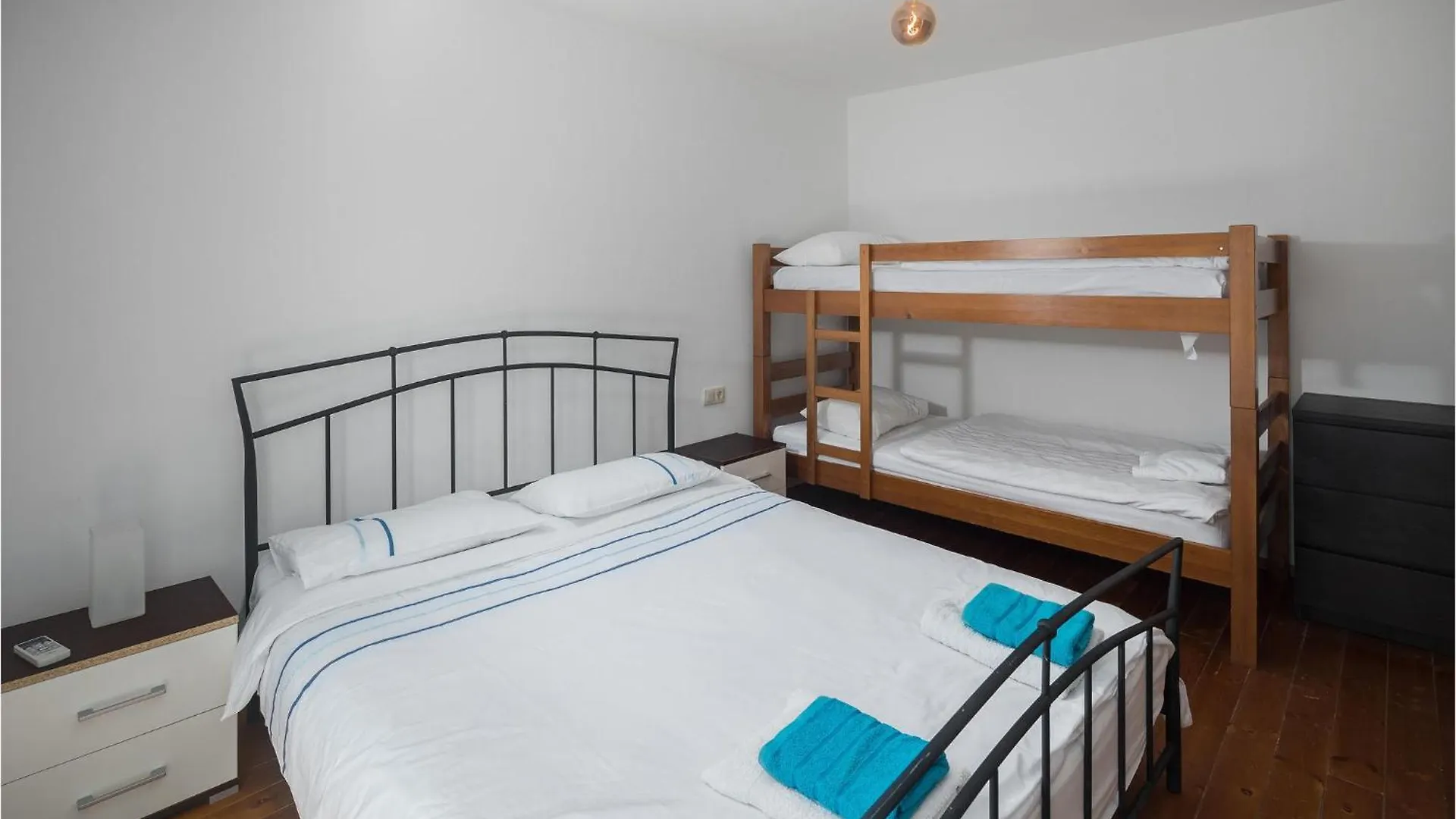 2 Bedroom Beautiful Home In Lozari Stuparic 0*,