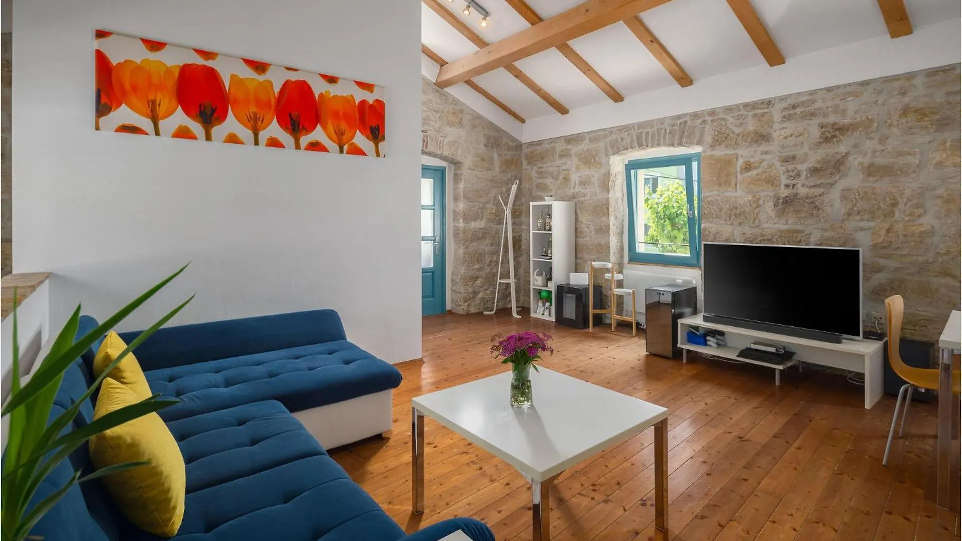 2 Bedroom Beautiful Home In Lozari Stuparic 0*,  Croatia